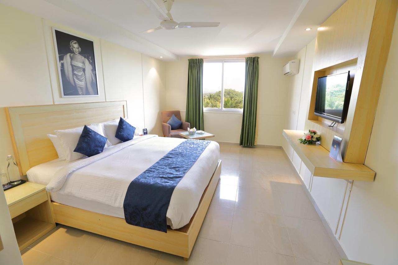 Zip By Spree Hotels Hyde Goa Candolim Extérieur photo